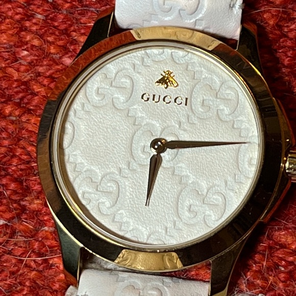 GUCCI GOLD/WHITE WATCH - Picture 2 of 9
